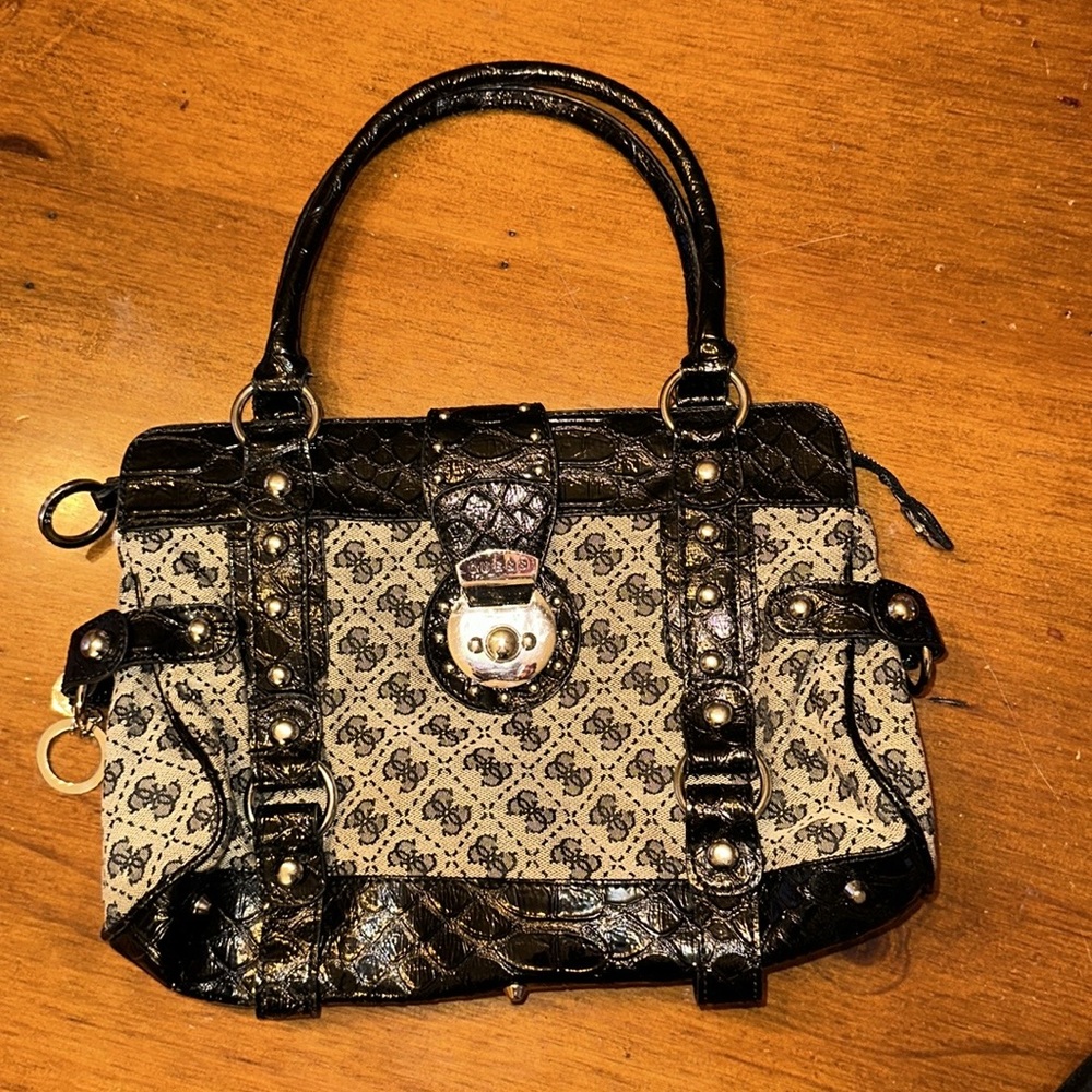 Guess purse